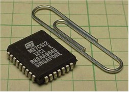 32 pin EPROM in PLCC package