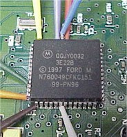 68HC11 microcontroller in digital cluster